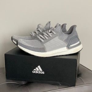 Adidas UltraBOOST Gray Tennis Shoes, Mens, Size 11